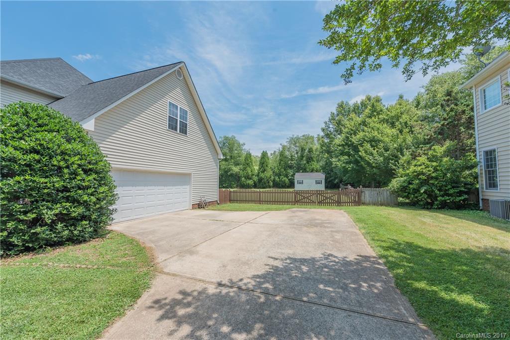 Hunters Pointe - Residential