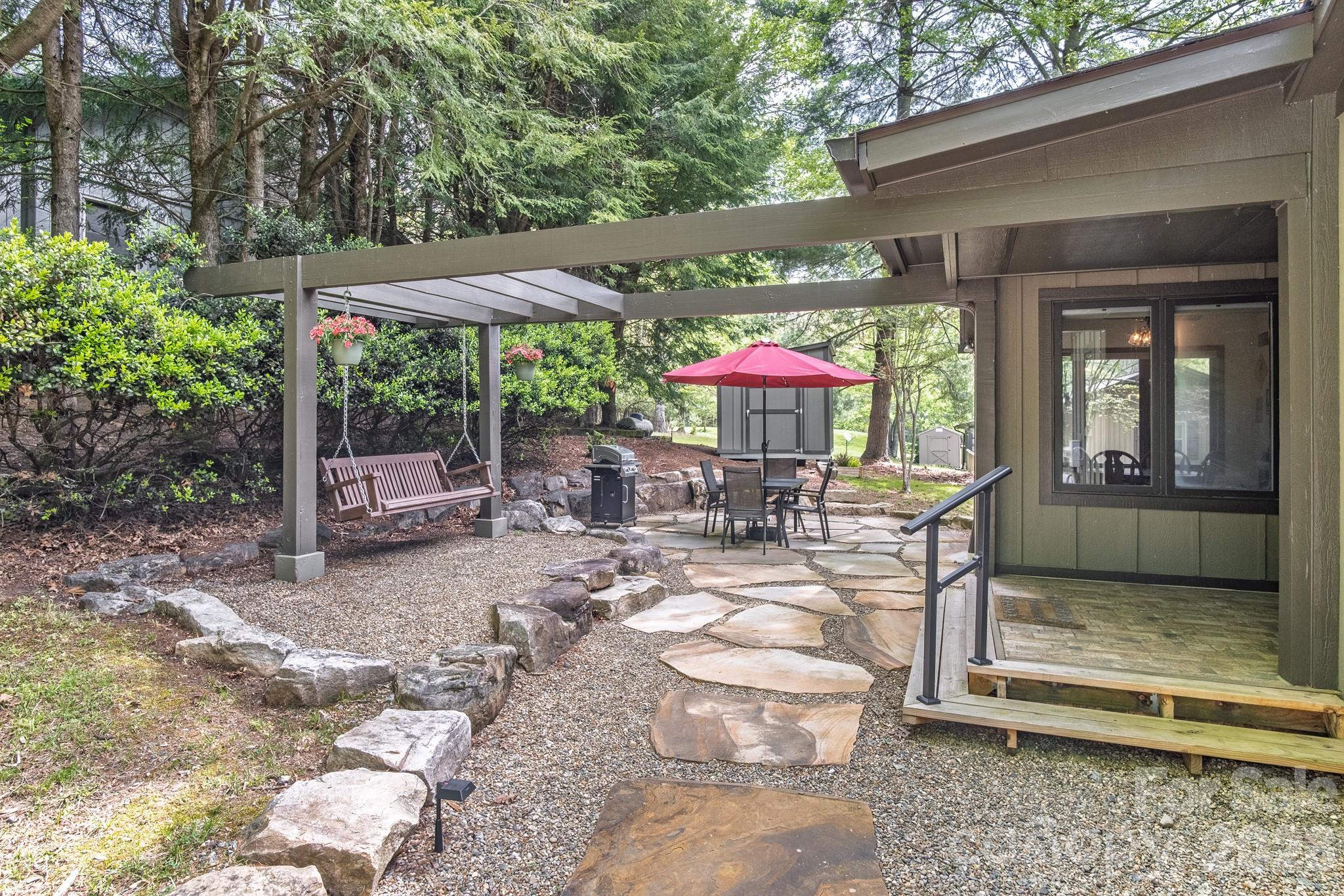 Connestee Falls - Residential