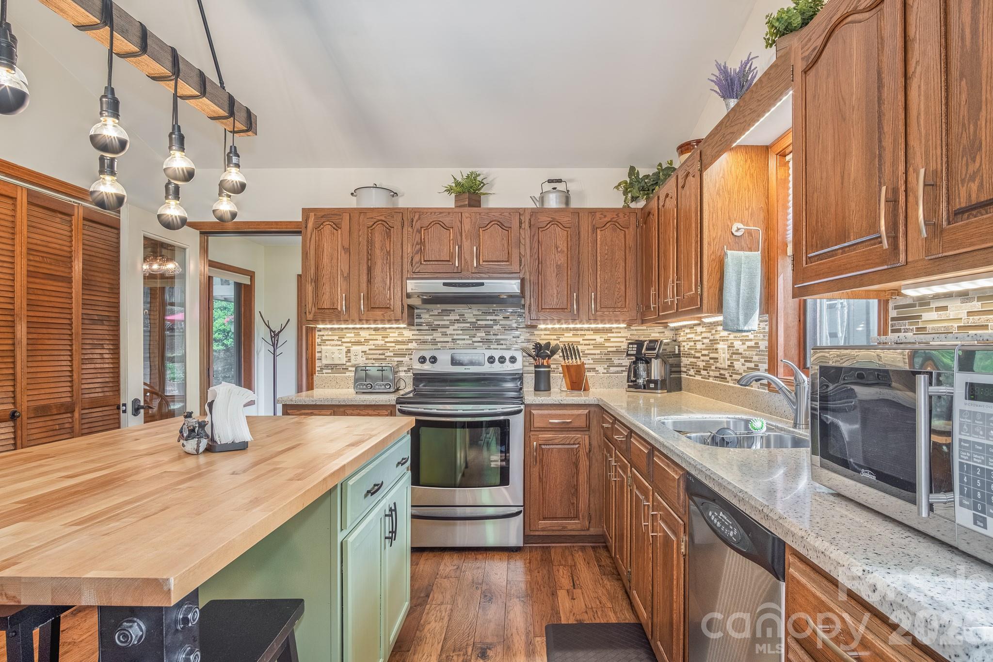 Connestee Falls - Residential