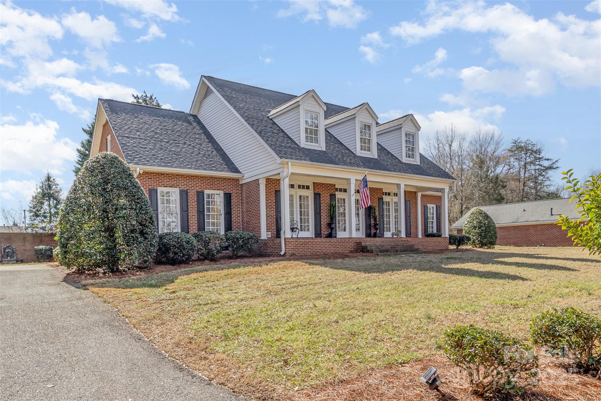 2968 Robinwood Road