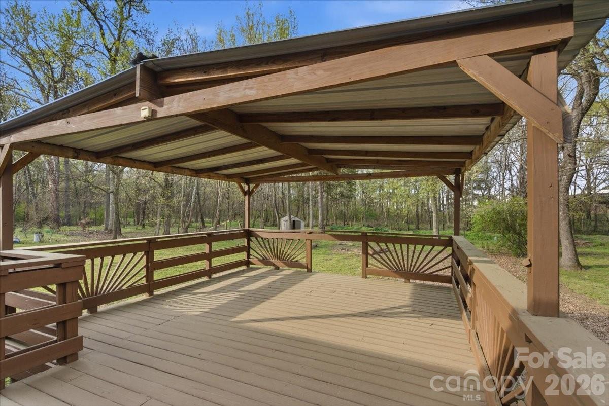 Twelve Oaks - Residential