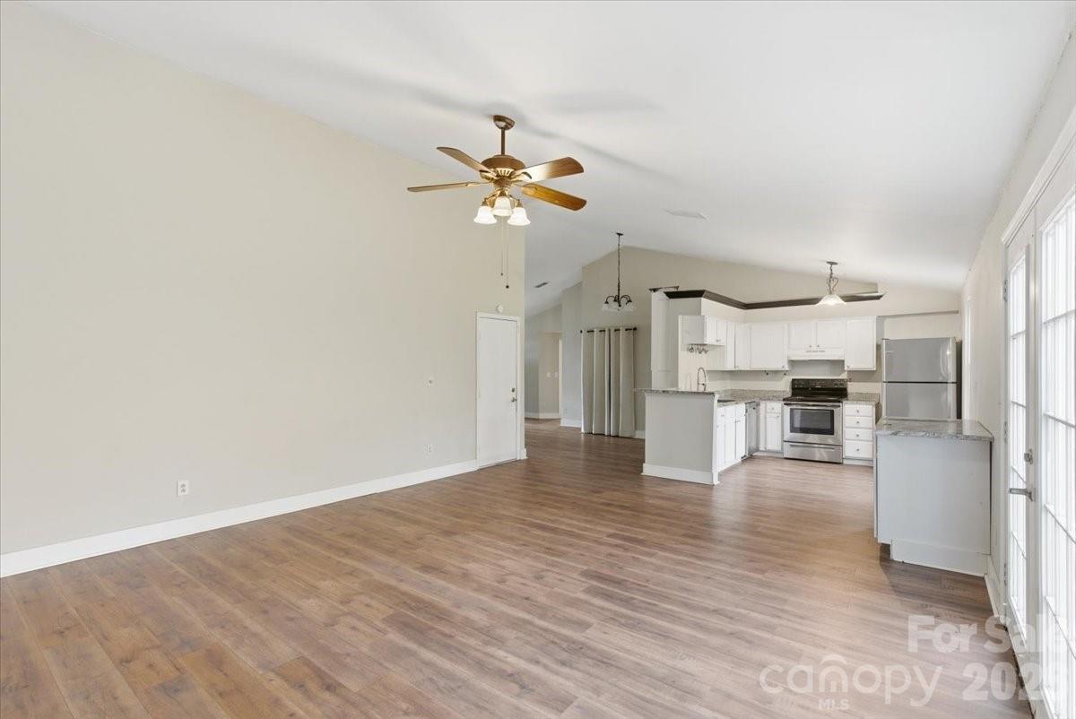 Twelve Oaks - Residential