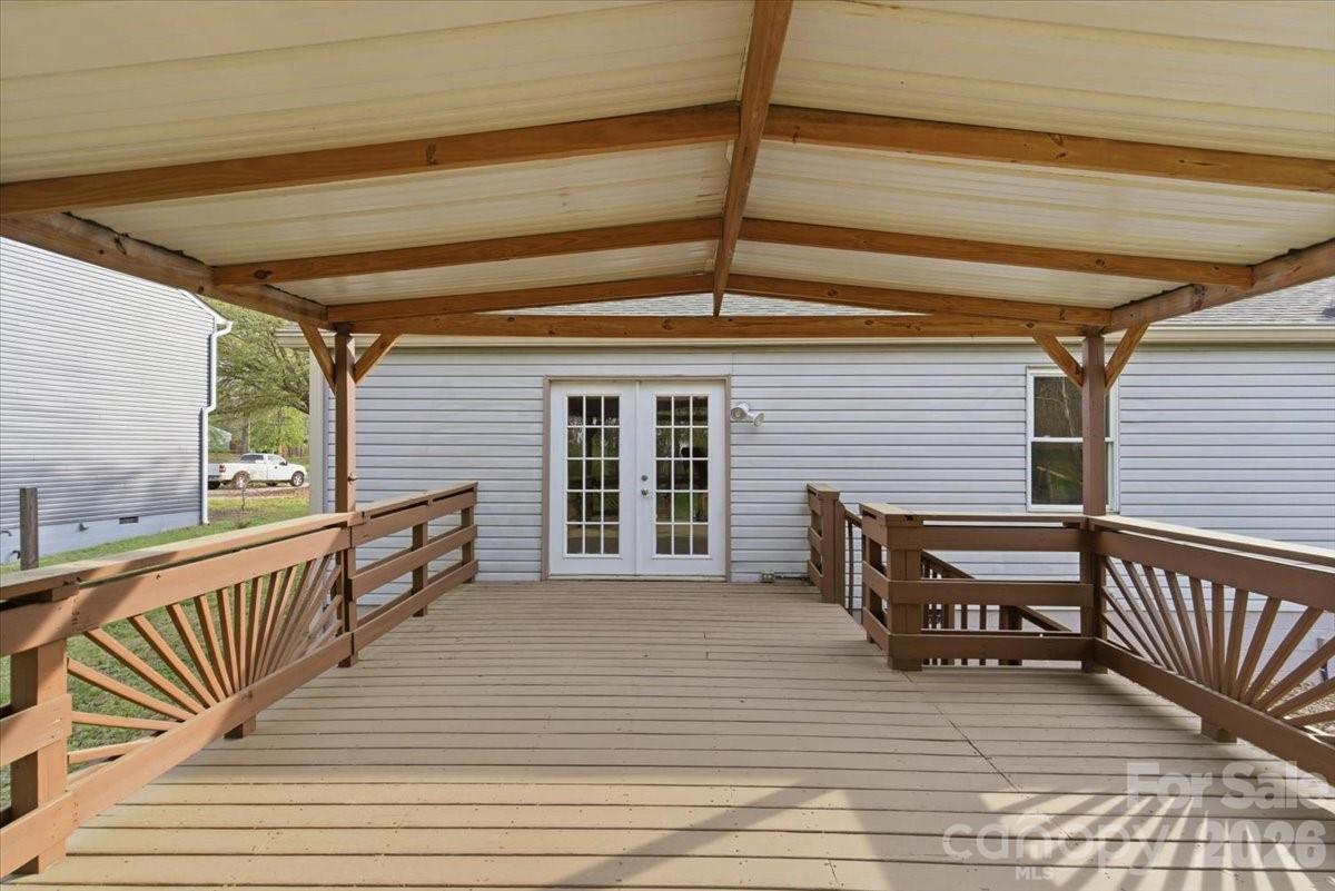 Twelve Oaks - Residential