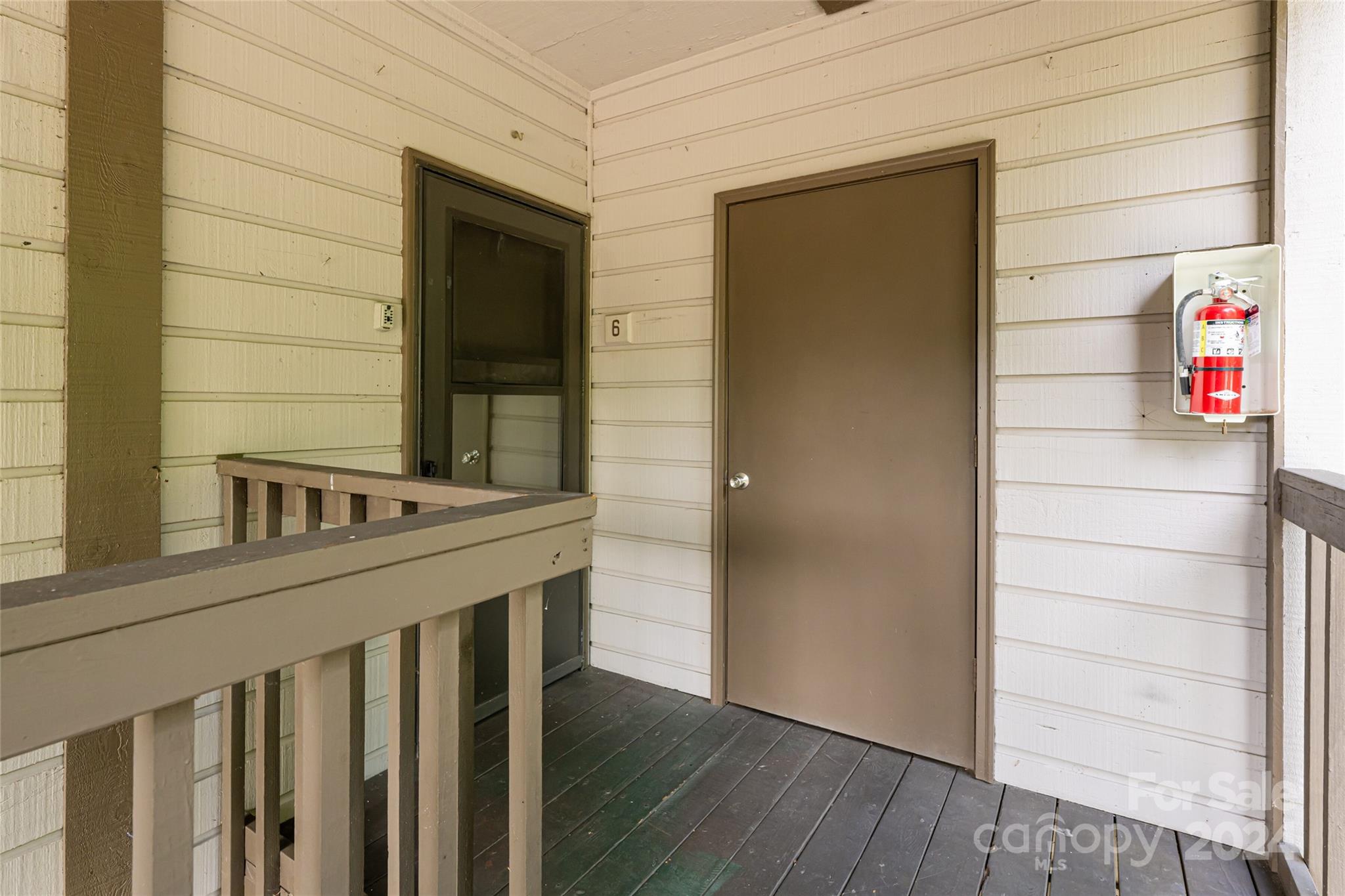 201 Racquet Club Road 6