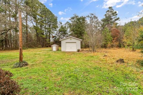 A home in Conover