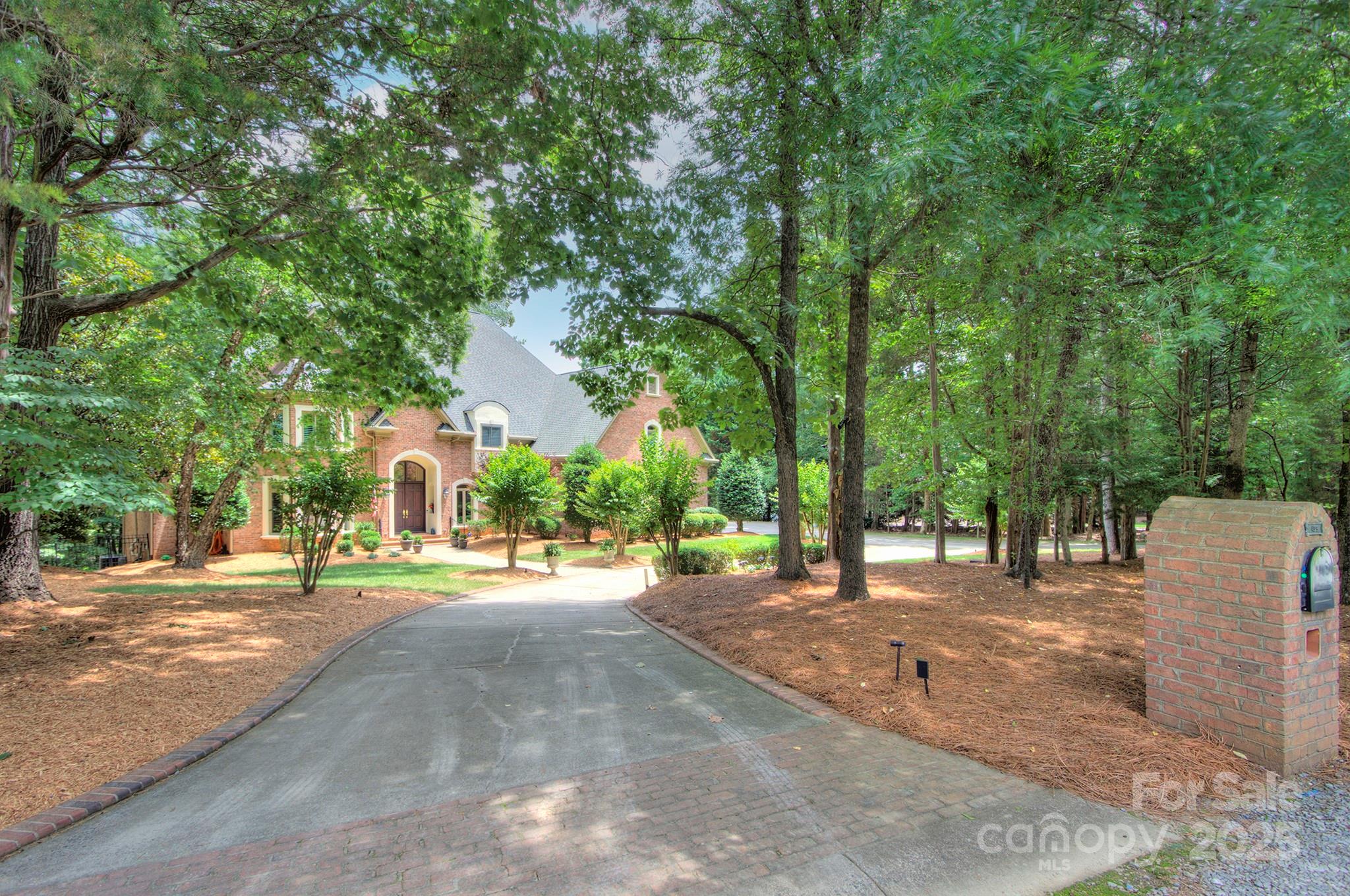 4323 Rosecliff Drive