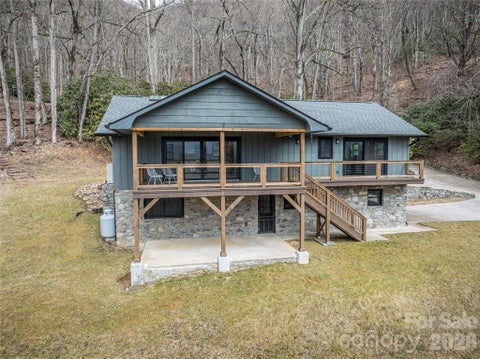 Photo of 453 Friendly Acres Drive, Waynesville, NC 28786 (MLS # 4351574)