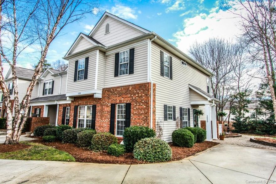 This is the one you've been waiting for! Desirable end unit on a cul-de-sac with lots of green space & very private rear yard (all maintained by the HOA). This light filled, true 3 bedroom townhome lives like a single family home. Wonderful main level living space that includes a den. Easy access to Uptown, Elizabeth, SouthPark, Plaza Midwood, Cotswold, and Interstates - Fabulous location!