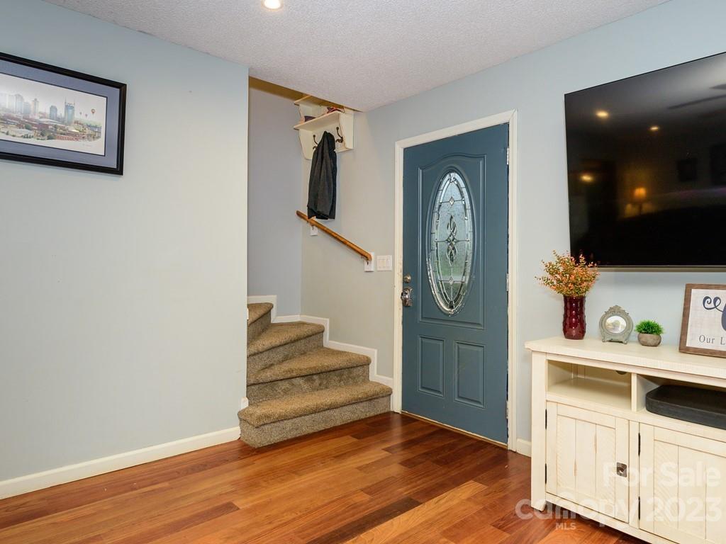 Tega Cay - Residential