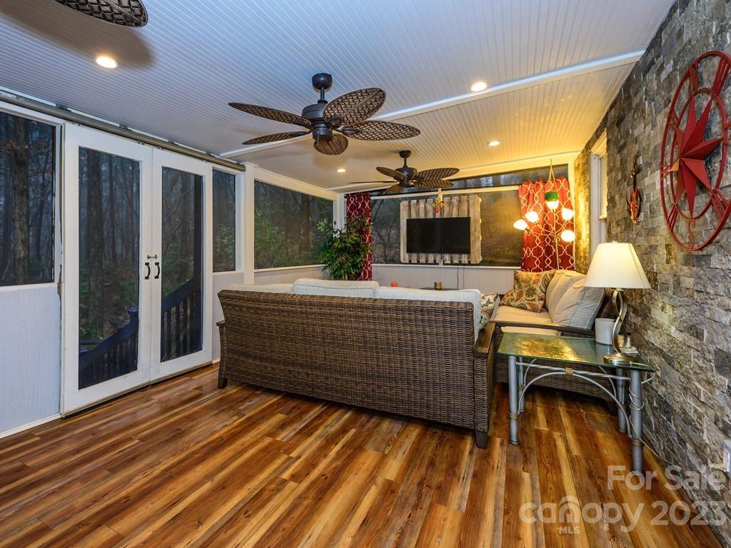 Tega Cay - Residential