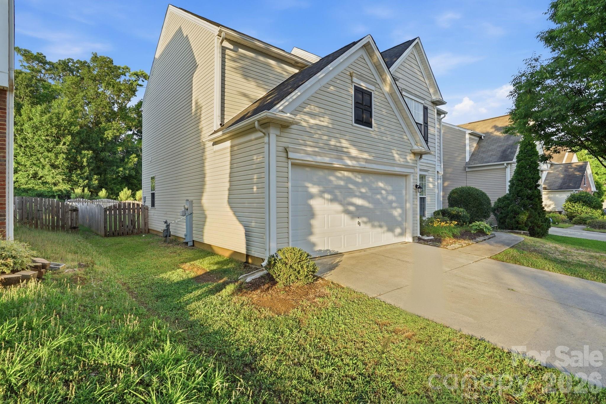 2910 Azalea Hills Drive