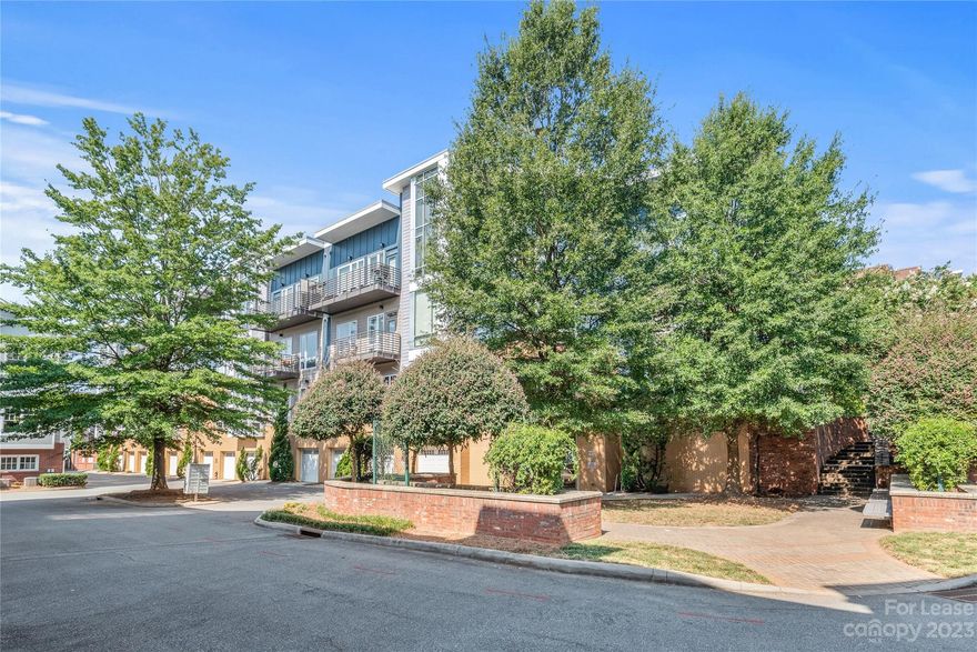 An exquisite one-bedroom condo nestled in the heart of Southend, in convenient proximity to various amenities, including the light rail. The property offers a distinct advantage with its one-car garage complete with built-in storage. Inside, a spacious open floor plan awaits, adorned with floor-to-ceiling windows that bathe the space in natural light and showcase newly refinished hardwood flooring throughout. The kitchen features stainless steel appliances, ample cabinet space, and granite countertops. Washer/Dryer and Water included. Call us today for a tour.