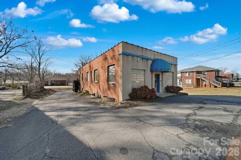 729 1st Avenue SW Hickory NC 28602