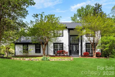 8413 Woodford Bridge Drive Charlotte NC 28216