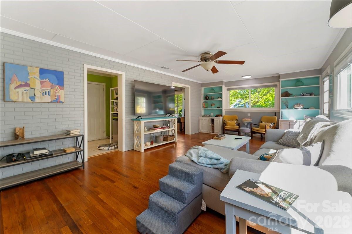 Seventeen Acres - Residential