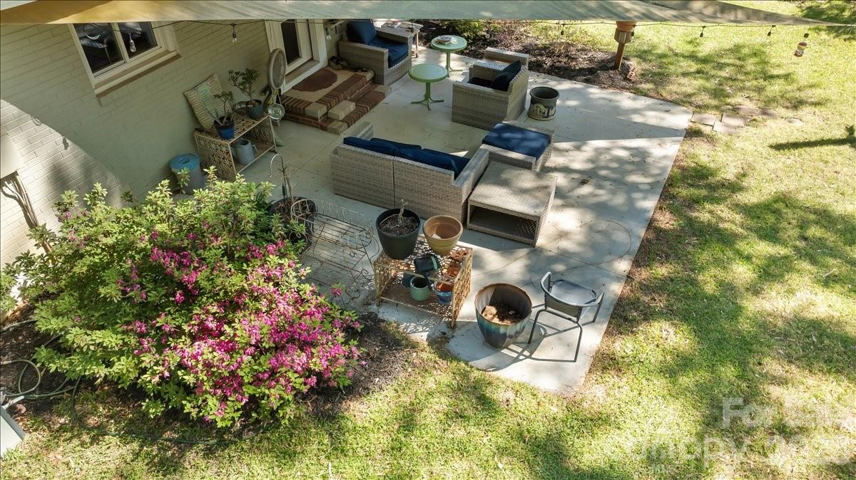 Seventeen Acres - Residential