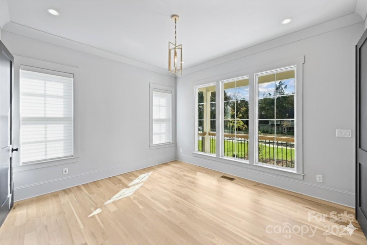 Lansdowne - Residential