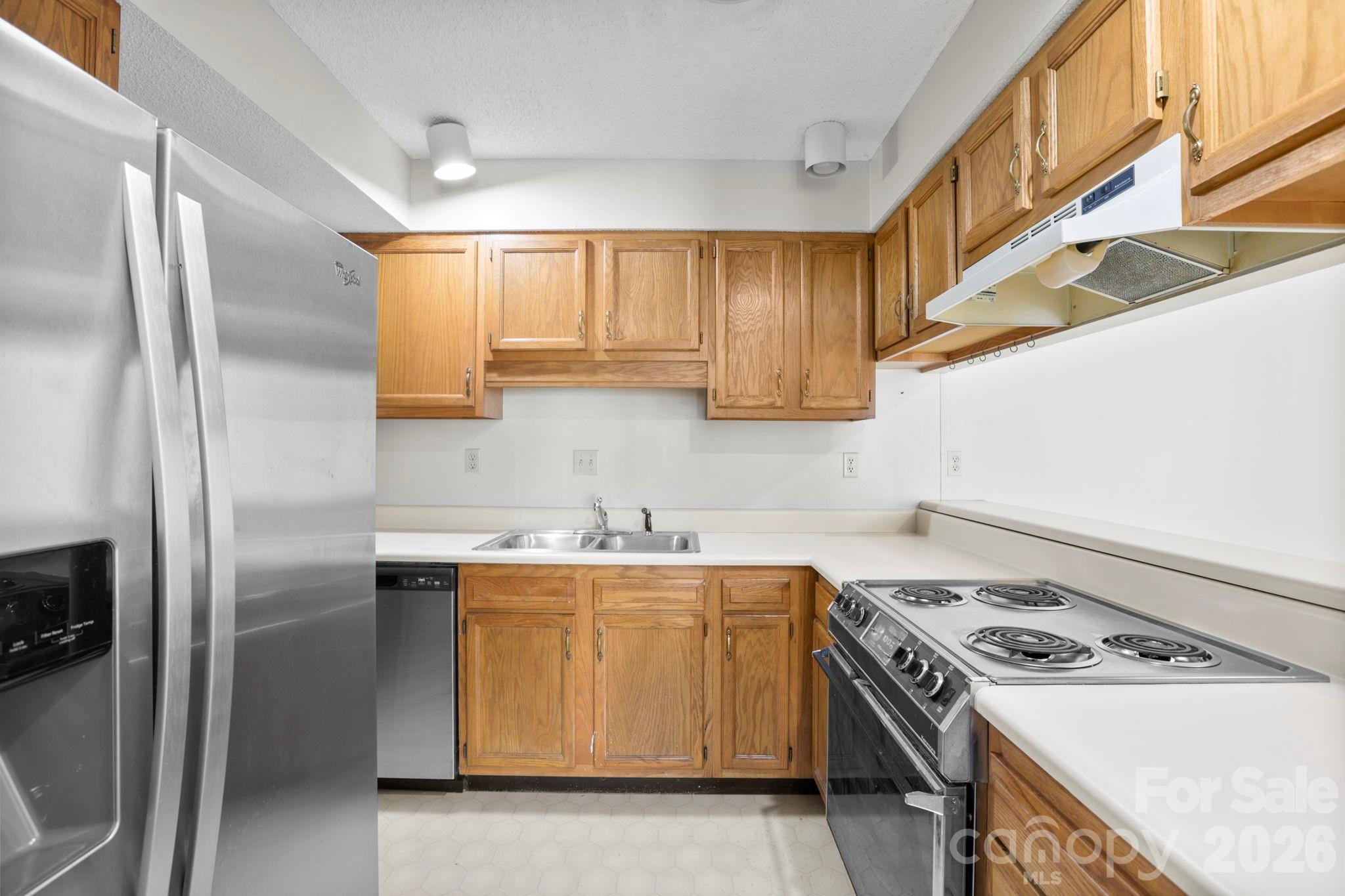 Ravencroft Condominiums - Residential