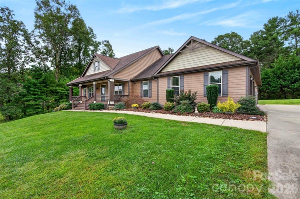 70 KING HEIGHTS DR, FLETCHER, NC 28732 - Image b20e2d7ea9357a5bfb949a86d211d227/1371868594