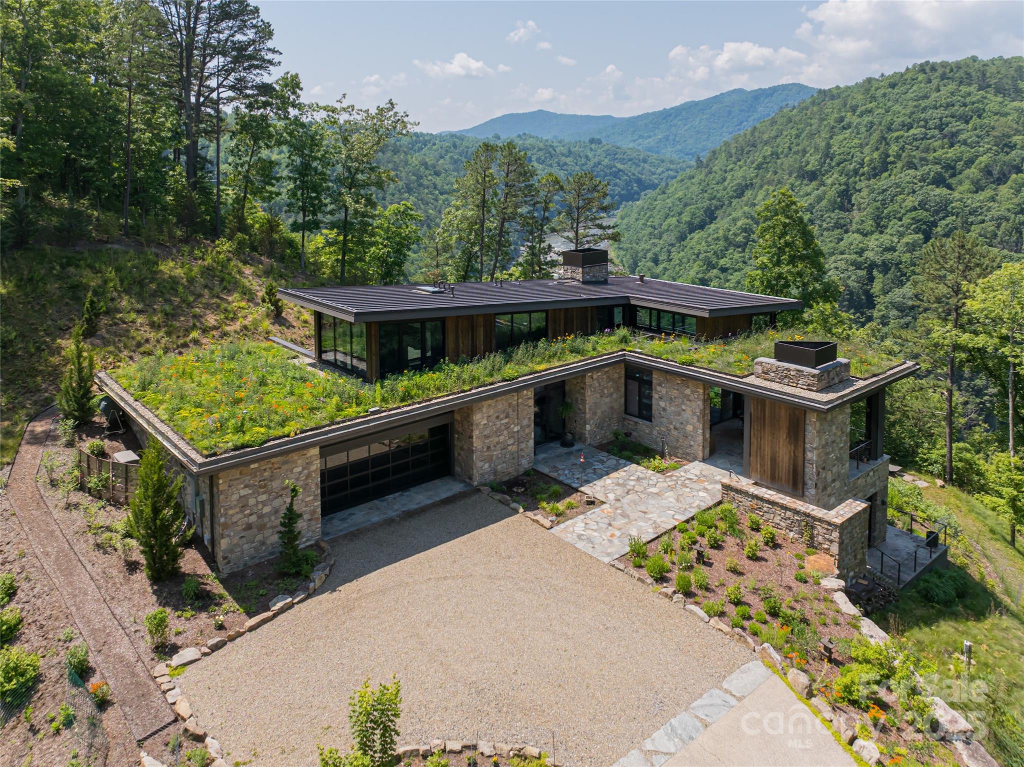 112 Moon Shadow Lane