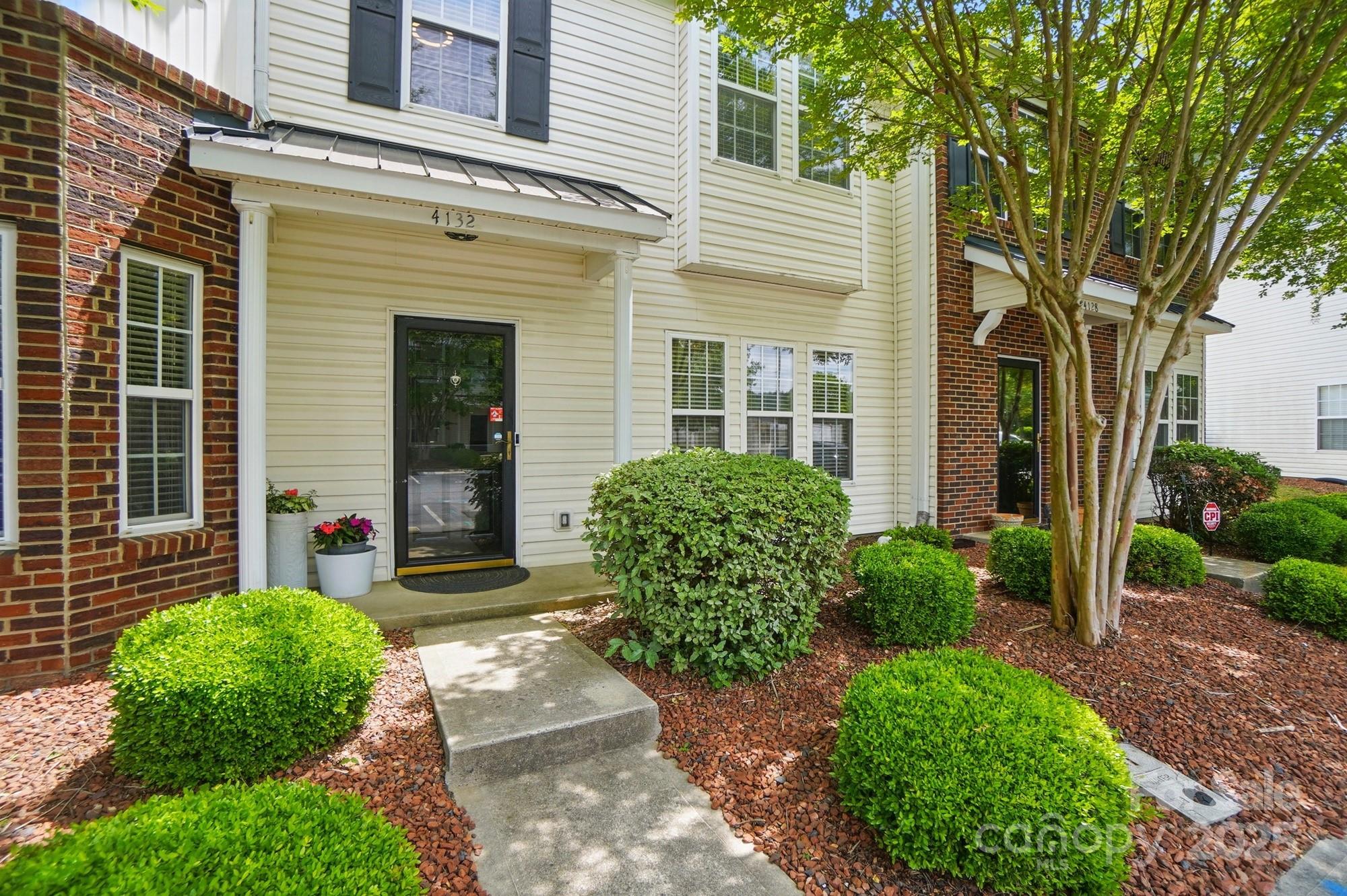 4132 Kenton Glenn Court NW