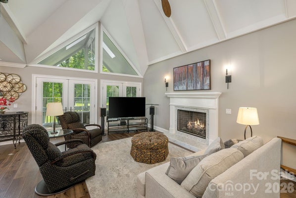 128 OVERLOOK DR, FLAT ROCK, NC 28731 - Image b213329412b761d04bf84ea8b3aa7983/3908881343