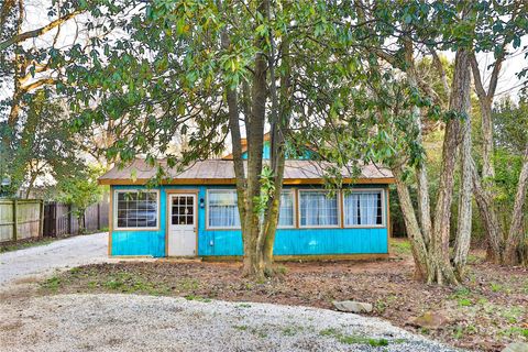 Photo of 221 Pineville Matthews Road, Matthews, NC 28105 (MLS # 4369568)