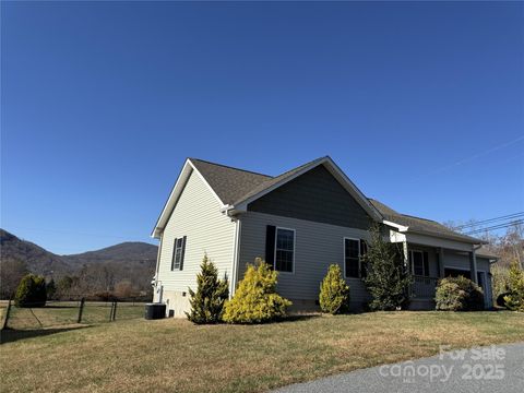 18 Trillium Meadows Lane Hendersonville NC 28792