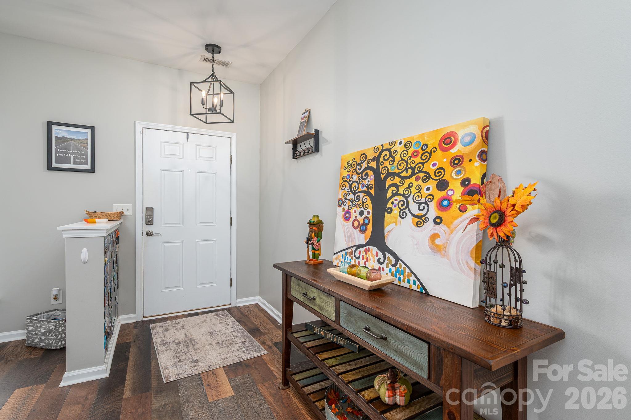 7904 Mariners Pointe Circle