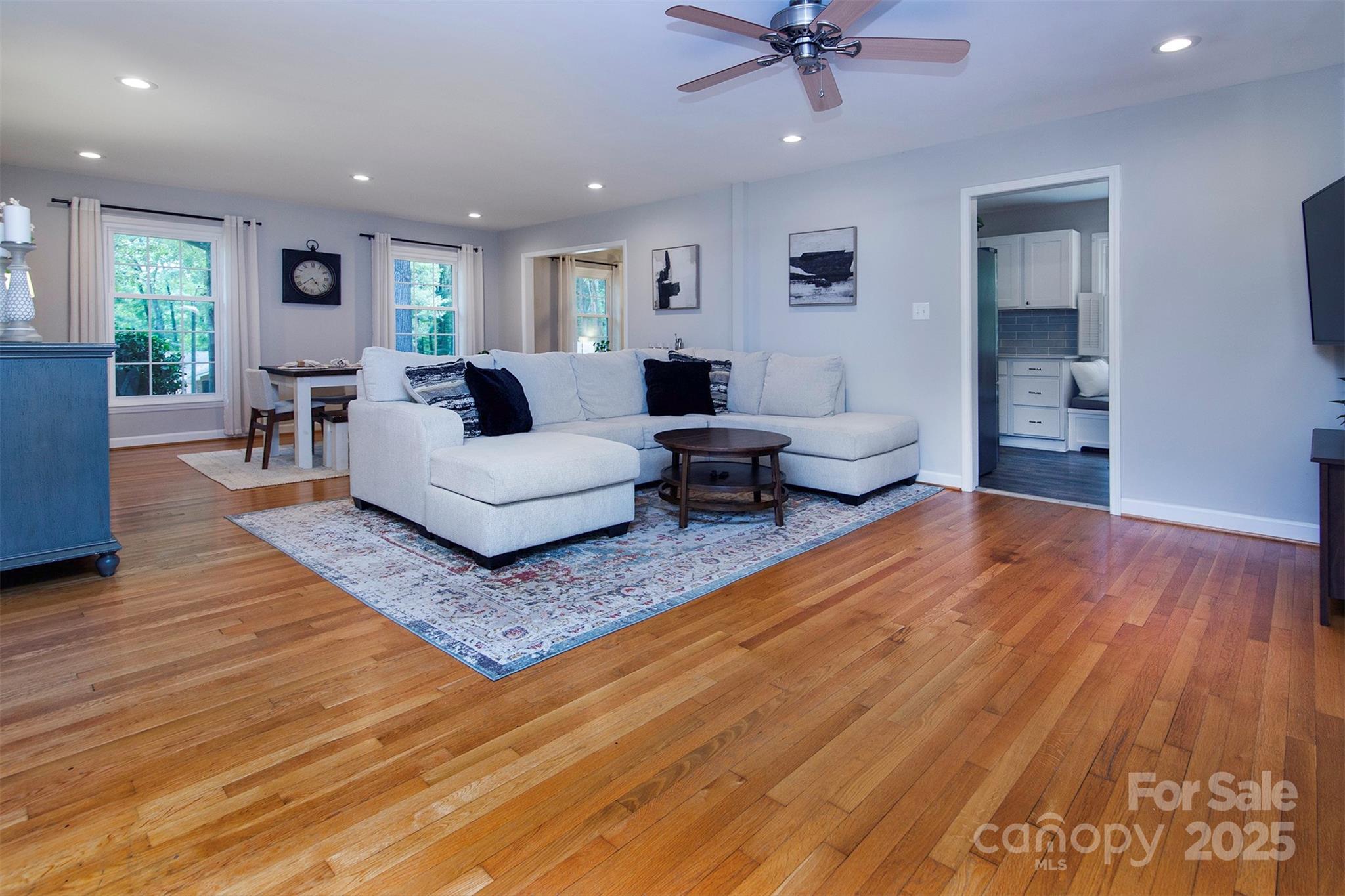 1427 Worcaster Place
