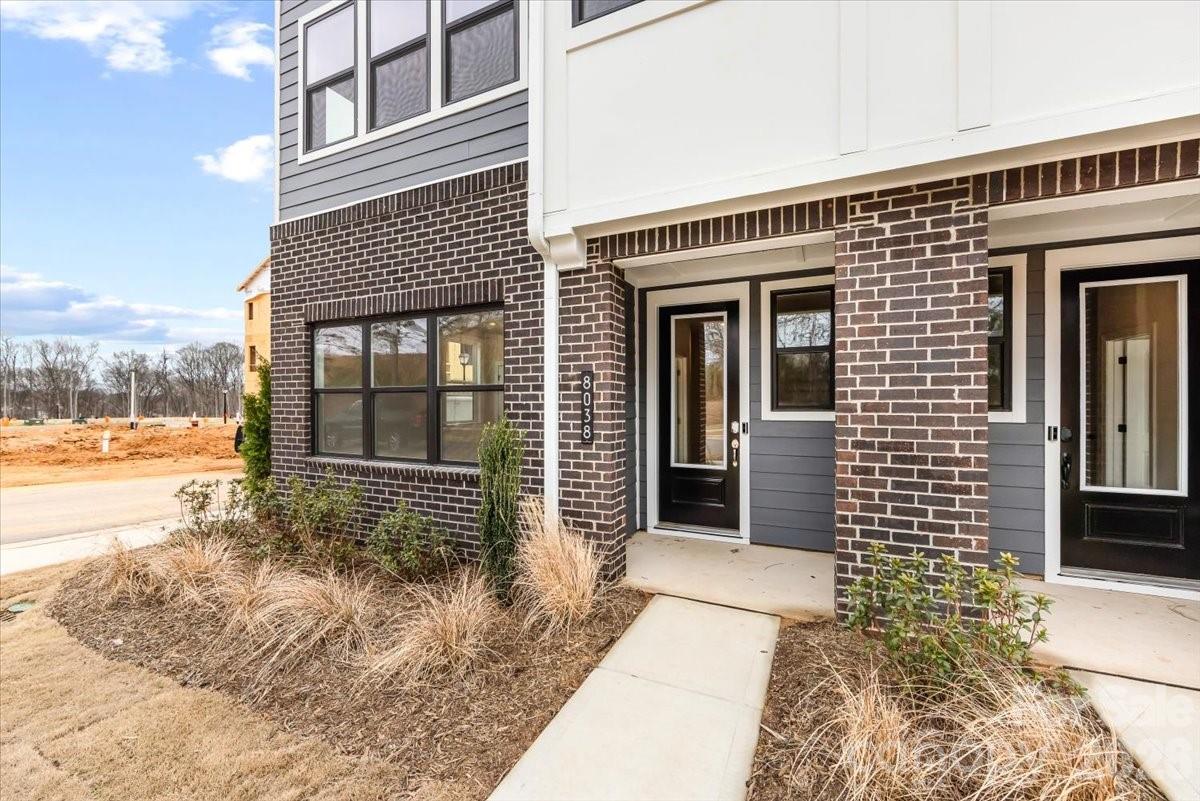 8038 Thimbleweed Circle