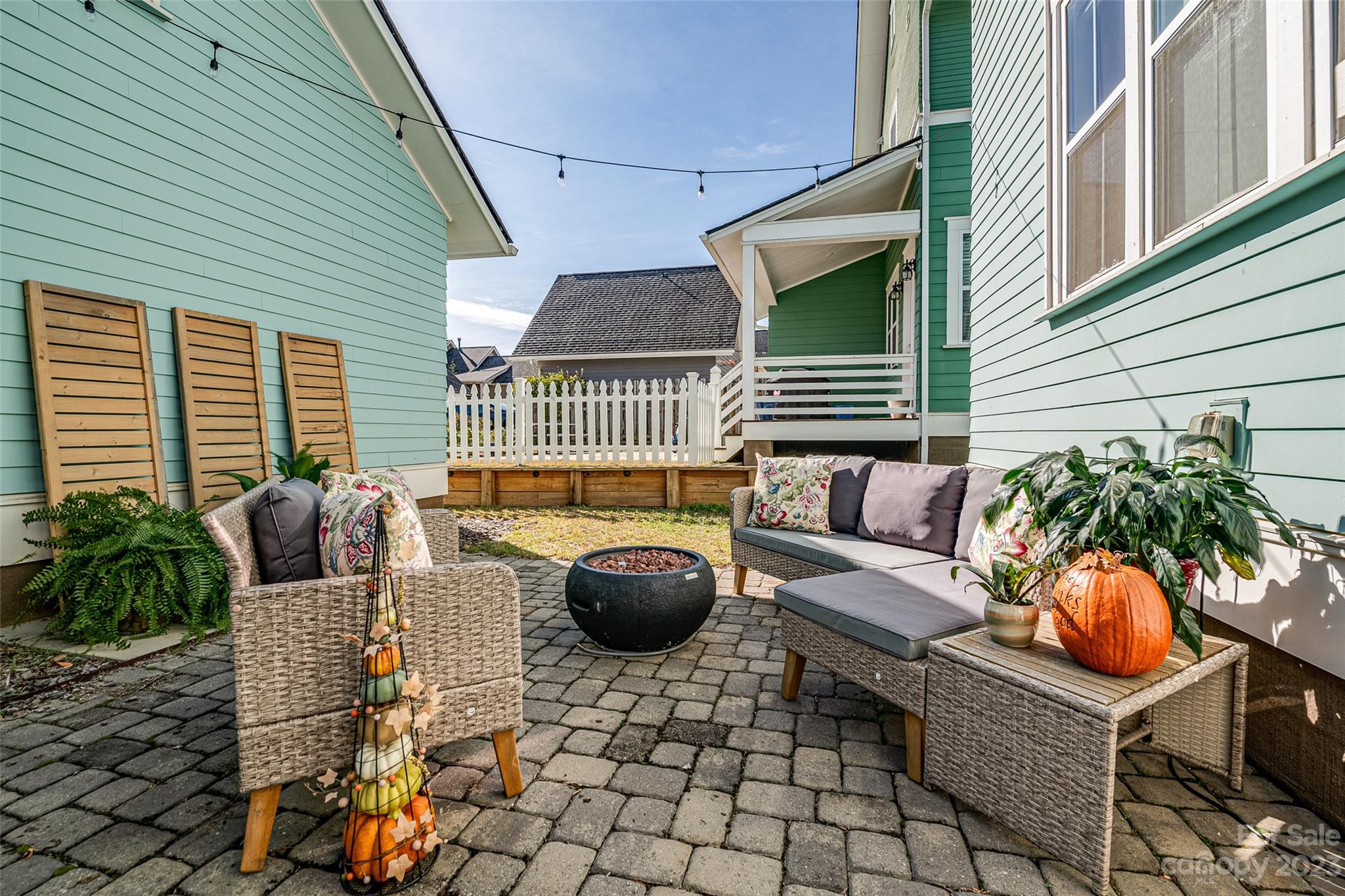 Riverwalk - Residential