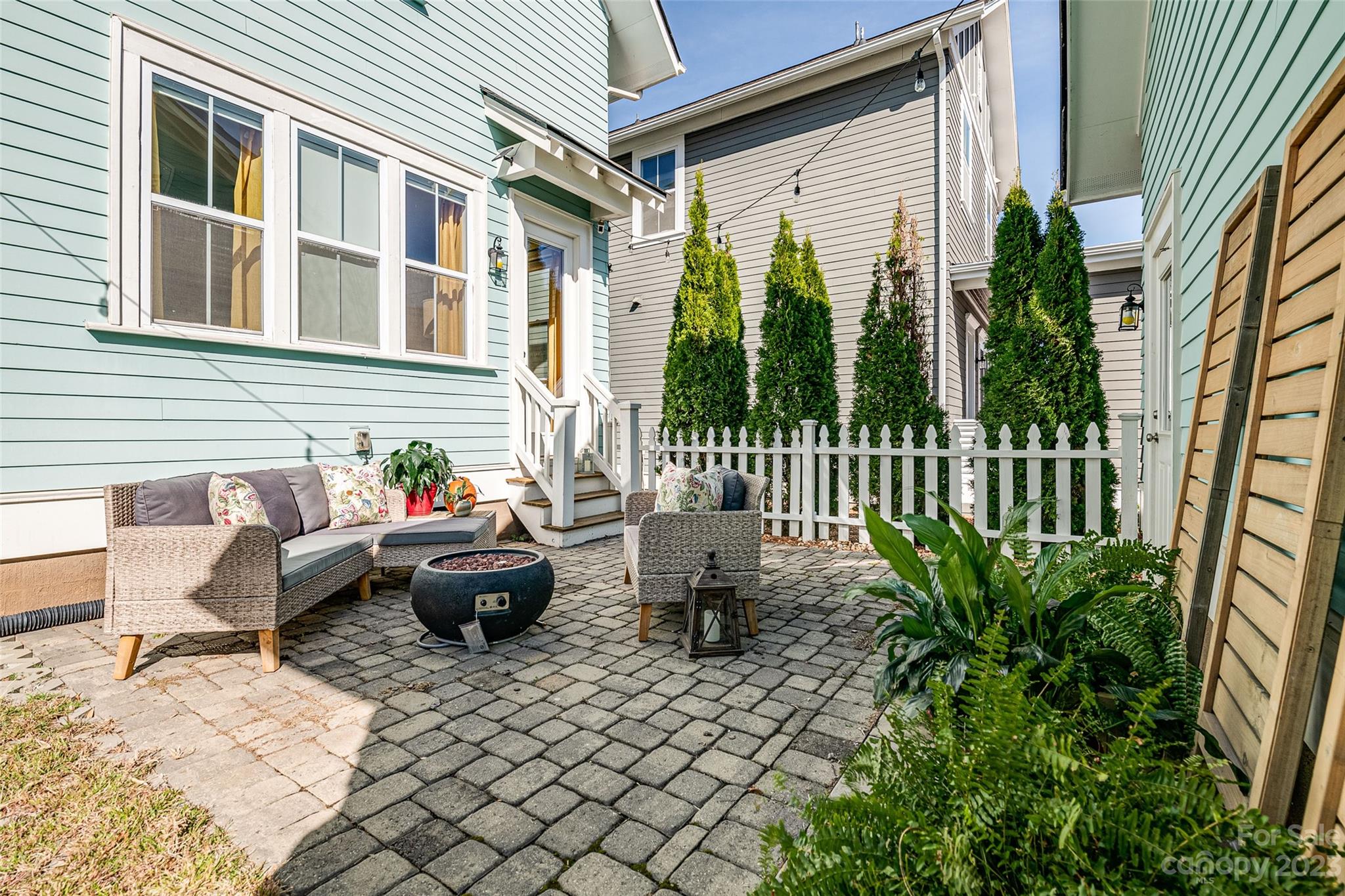 Riverwalk - Residential