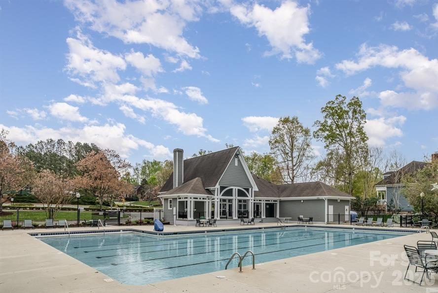 2125 Mt Isle Harbor Drive