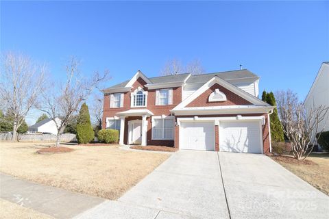 Photo of 6827 Braddock Lane, Charlotte, NC 28277 (MLS # 4330240)