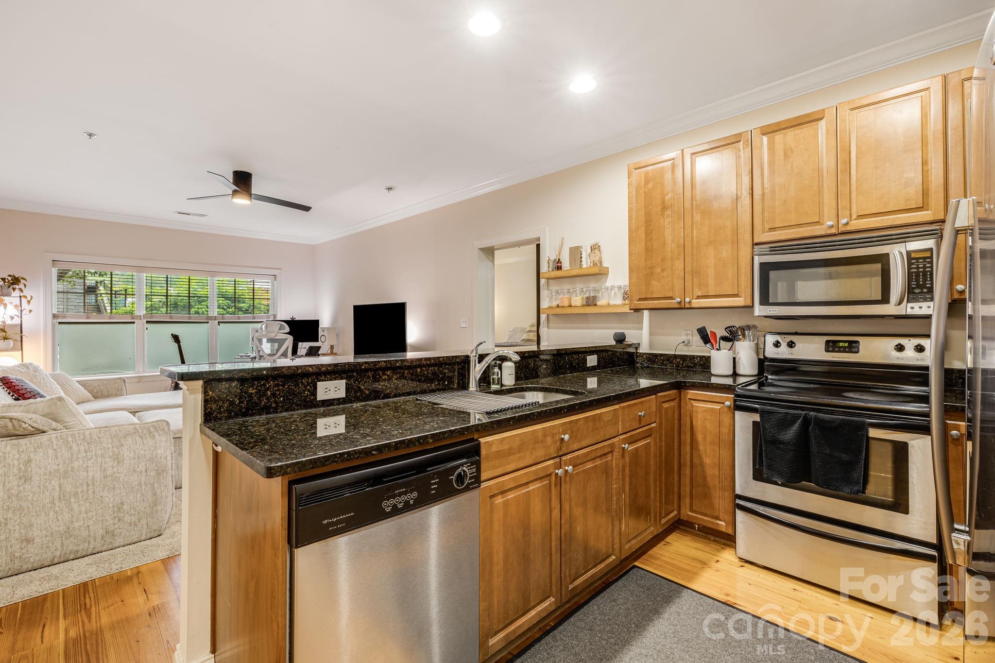 175 S Lexington Avenue 106