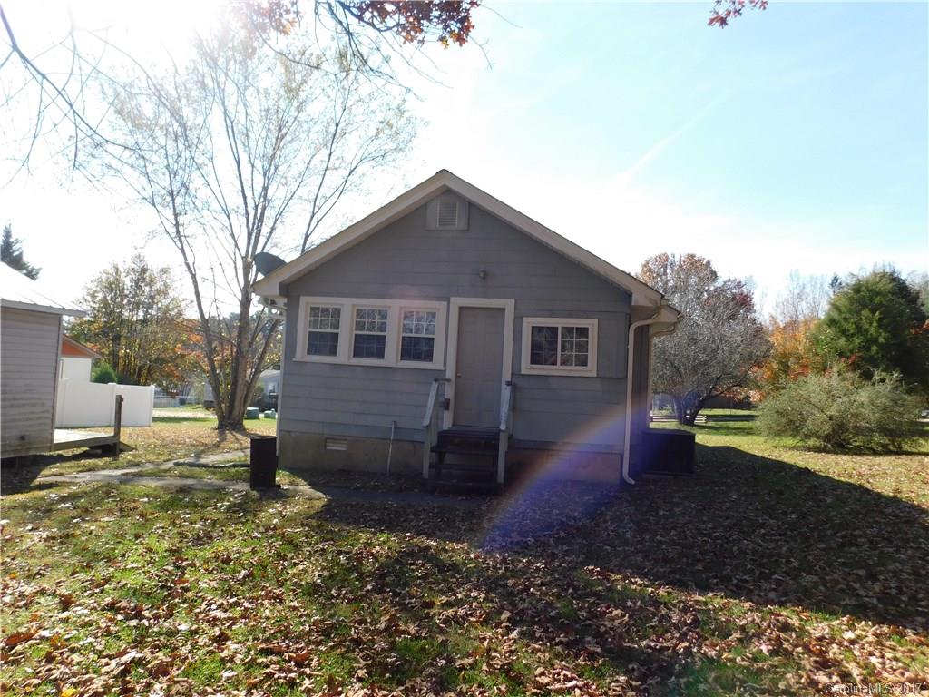 Holly Tree - Residential