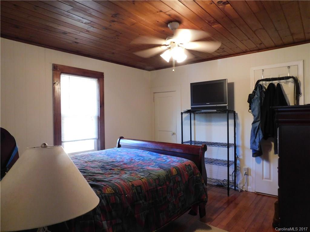 Holly Tree - Residential