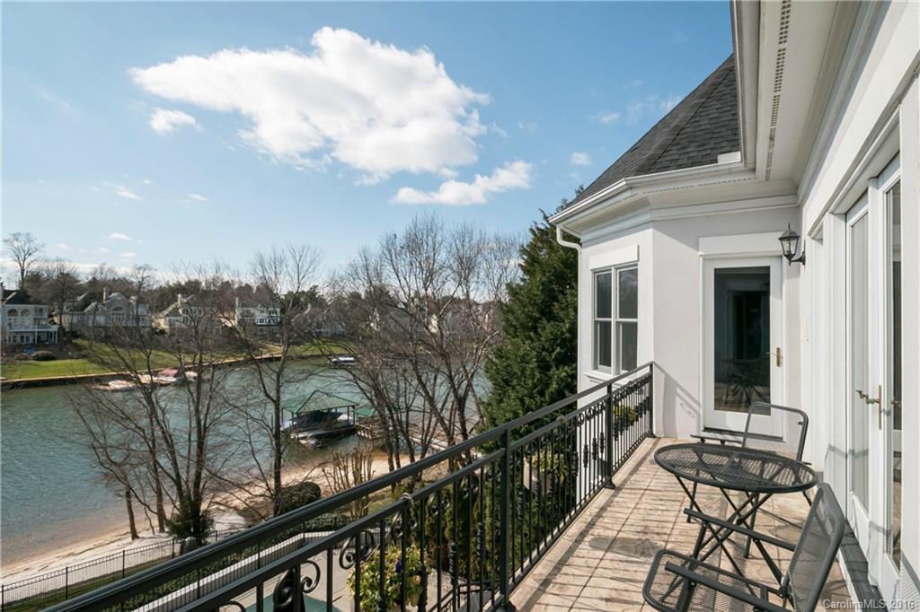 The Peninsula - Residential