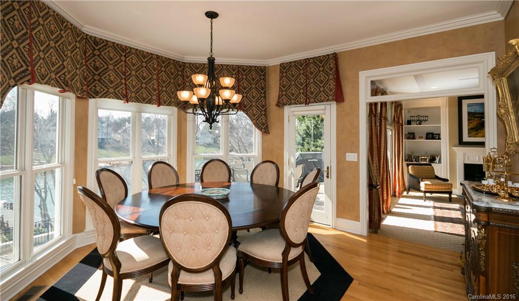 The Peninsula - Residential