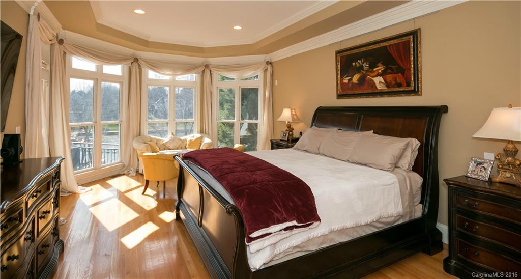 The Peninsula - Residential