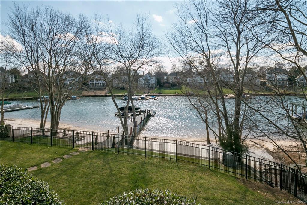 The Peninsula - Residential