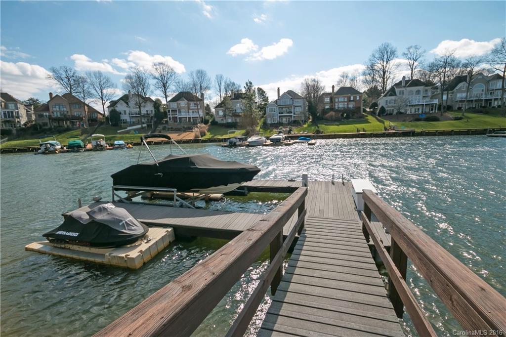 The Peninsula - Residential