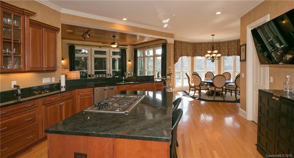 The Peninsula - Residential