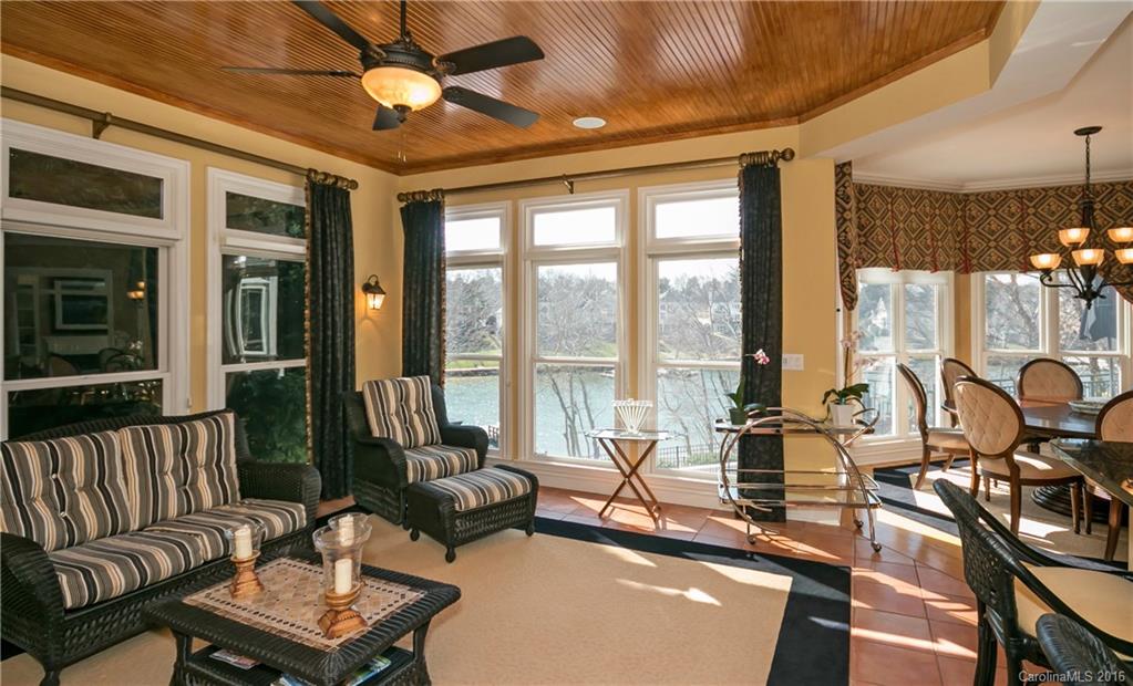 The Peninsula - Residential