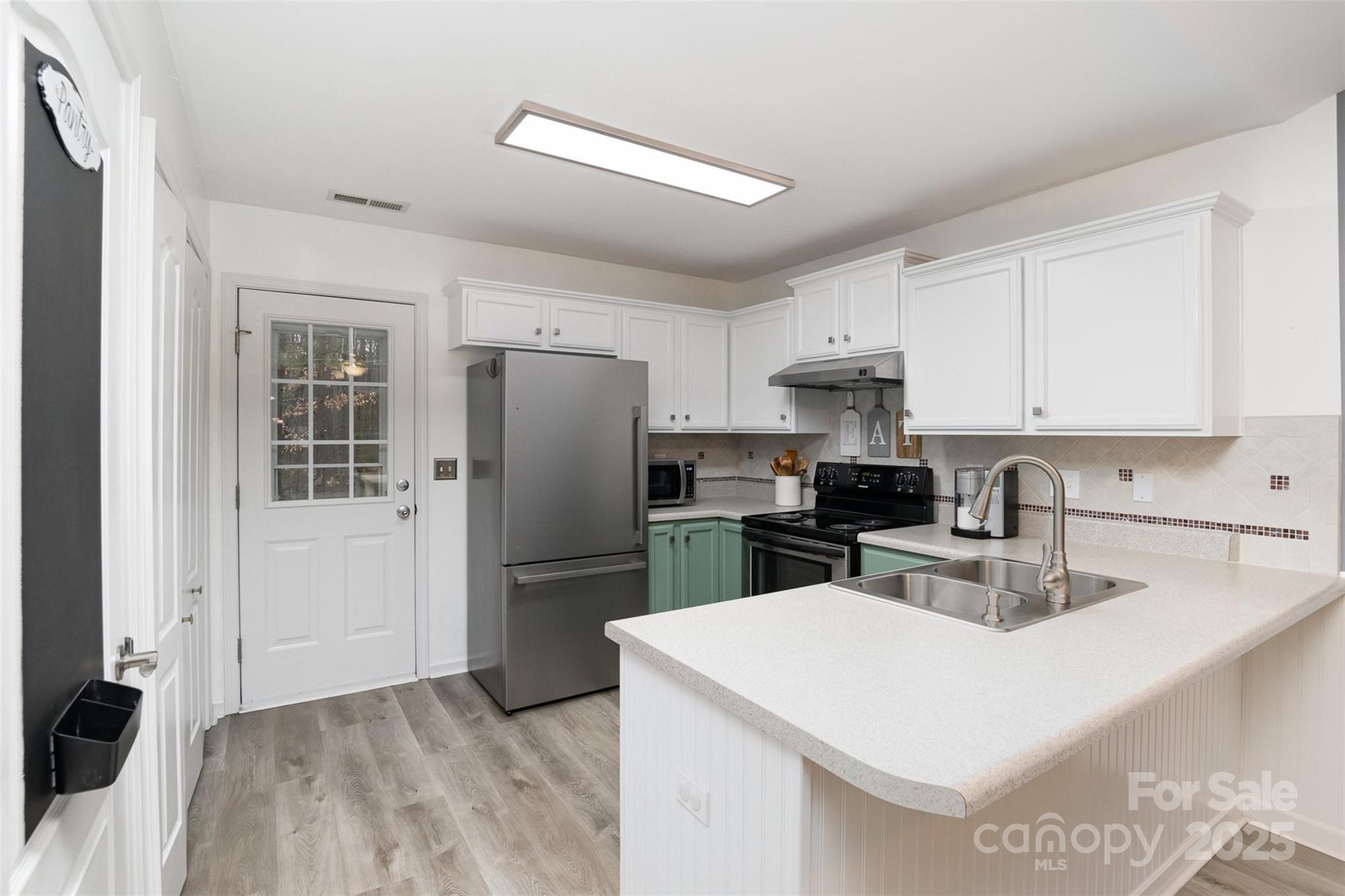 Avery Lake - Residential