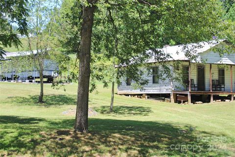 48 Grady Lane Leicester NC 28748