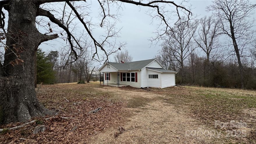 AN INCREDIBLE STARTER HOME! 2 bed 1 bath, on .98 acres. Ready for the next chapter of someone's life. Peaceful and tranquil with only one neighbor on the street. Move in ready. Easy to show, call listing agent today to schedule your tour.
