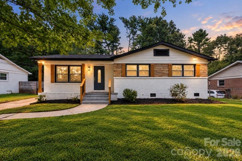 Photo of 1539 Starbrook Drive, Charlotte, NC 28210 (MLS # 4422456)