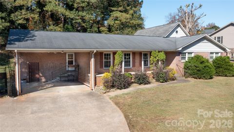 324 Golf Course Road Morganton NC 28655